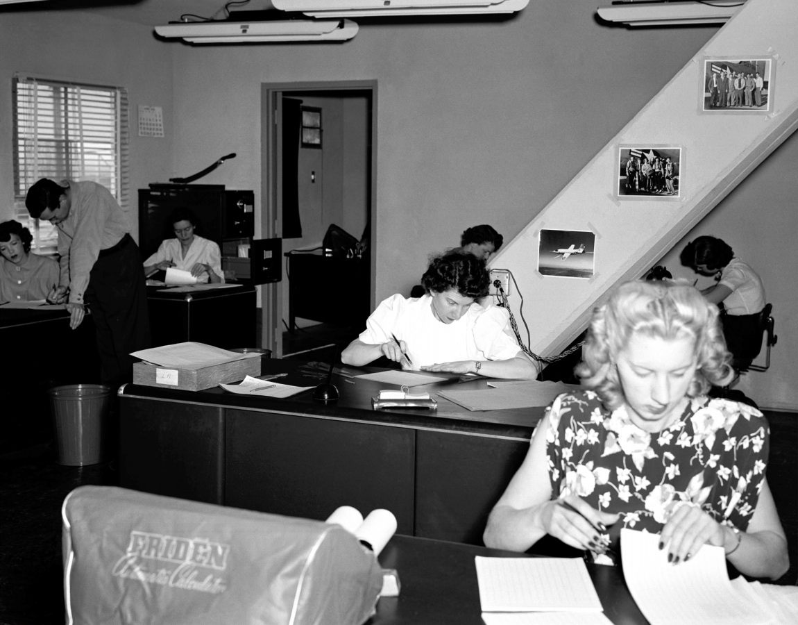 NACA (NASA) - Dryden Flight Research Center “Computer Room” (1949)